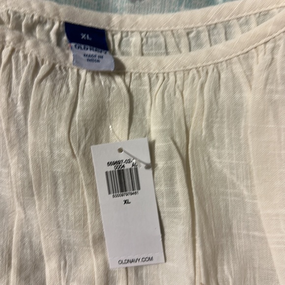 Old navy beige top - Picture 2 of 4